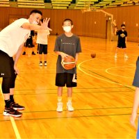 中学生にプロの技伝授　八千代　ジェッツ選手が教室