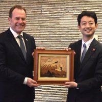 直行便再開へ連携確認　熊谷知事　姉妹都市・独の市長と会談
