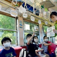 銚電でＣＡと児童交流　スプリング・ジャパン　飛行機の魅力ＰＲ