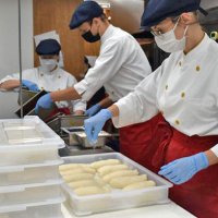 避難民　感謝のパン作り　戦禍、言葉の壁越え　船橋人気店受け入れ　【ウクライナとともに】