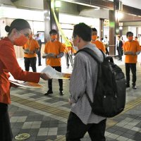 認知症の理解促進へ　成田市　オレンジ色に彩られる
