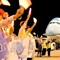 巨大旅客機を見送り　小中学生７人「空の現場」体験　成田