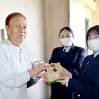 今年も新米お届け　旭農業高　１１回目、復興住宅へ