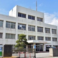 【速報】乗用車内で３人死亡、練炭自殺か　御宿の林道、２０～３０代ぐらいの男女