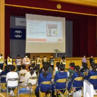 「安全校」へ気持ち新た　死傷事故受け八街・朝陽小で学習発表　通学路点検　注意喚起のピクトグラム