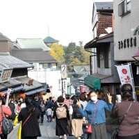 コロナ後へ明るい兆し　２年ぶり外国人観光客　成田山参道　【回顧２０２２年　取材メモから】
