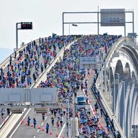 コロナ超え定着期待　親子、車いす“新種目”も　４年ぶりアクアマラソン　【２０２２年　ちば回顧】（５）