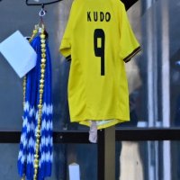 日体大柏ベンチに掲げられた工藤さんのユニホーム
