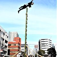 【子ども新聞　週刊ちばにち家】　新春祝うはしご乗り　高さ６メートル妙技繰り出す　船橋　（２０２３年１月１２日号）