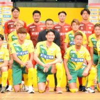 新体制発表会で紹介されたＪ２千葉の選手ら