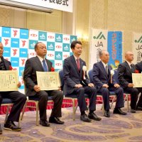 新品種「粒すけ」食べ比べ　県知事賞に清宮さん（佐倉市）　千葉米食味コンクール