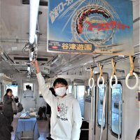 北総鉄道の倉庫に残っていたという「谷津遊園」の中づり広告も懐かしい
