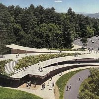 チバニアン施設　里山に溶け込む「ジオルーフ」　隈研吾氏が設計「時代の転換点の象徴に」　シンポで概要発表