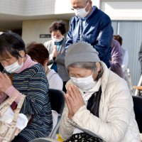 【東日本大震災１２年】津波の記憶、次代へ語り継ぐ　旭、実話基にした紙芝居に涙　旧仮設住宅には当時の新聞展示