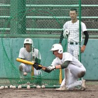 打線奮起なるか　専大松戸・センバツだより
