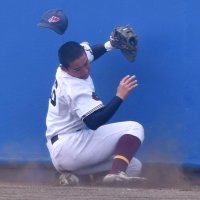 美守に球場歓声　市松戸の曽宮　第７６回春季千葉県高校野球大会　第２日