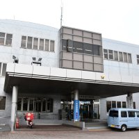 松戸署巡査、げんこつで女性を複数回殴る　走行中の自動車内　傷害、暴行で罰金３０万円