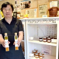 地産ビワでドレッシング　ツバキ油使い味に深み　館山フルーツ工房（館山市）【ちばの元気企業】