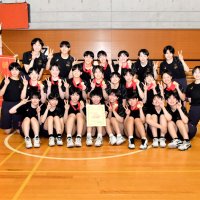 女子優勝の敬愛学園＝東金アリーナ