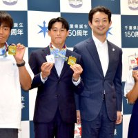 輝くメダル「五輪でも」　Ｕ２３アジア選手権カヌースラローム　中嶋、山本、長洲３選手　知事に報告、飛躍誓う