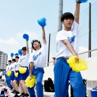 猛暑に負けず　チア男子、選手にエール　佐原高ダンス部
