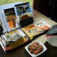 自社で製造しているクジラ商品
