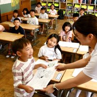 さあ夏休み！！　祭り、花火、テーマパーク…　制限なし、膨らむ期待　千葉県内公立校で終業式