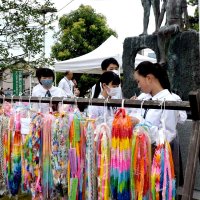 千羽鶴に平和の願い　匝瑳・八日市場駅前で式典　世代超え決意　【戦後７８年】