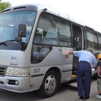 白井市が本格運用を決めたスクールバス＝白井第一小