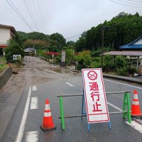 通行止め、運休相次ぐ　各地で冠水、土砂崩れ　千葉県内交通　台風１３号