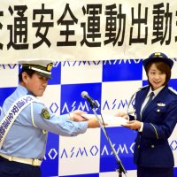 「悲しい事故ないように」　元ＳＤＮ４８相川友希さん一日署長　秋の交通安全運動　長生地域出動式