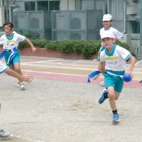 児童６０人アメフト体験　市川・宮田小　地元チームと交流