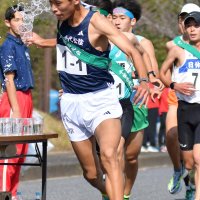 冷静に勝利つかむ　八千代松陰・小河原　１区トップ　千葉県高校駅伝