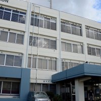 自転車の５～６人組、自転車の男性襲う　船橋の路上、財布スマホ奪い逃走　後ろから倒しバットのようなもので頭を
