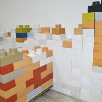 組み合わせたレンブロック。インテリアにもなじむ落ち着いた色合いが人気