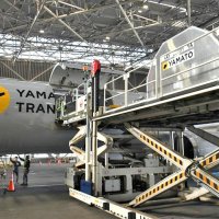 成田で公開　ヤマトＨＤ貨物機　新物流網構築へ　２０２４年問題解消の一手に
