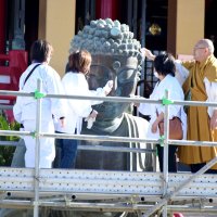 銚子大仏の垢落とし飯沼山円福寺　市民ら、新年へ感謝込め