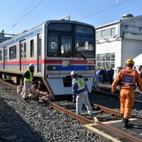 年末年始も安全輸送を　京成電鉄　土砂災害備え合同訓練　酒々井の車両基地で