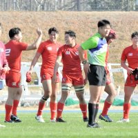 尾道に勝利し、喜ぶ流通経大柏フィフティーン＝３０日、大阪府東大阪市の花園ラグビー場