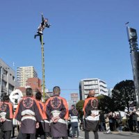 新春の幸願うはしご乗り　船橋　地元とび職が伝統の技披露
