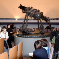 太陽系の惑星を映し出したプラネタリウム＝長生村文化会館