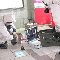 不審物！テロ発生へ対処訓練　鉄道３社など新鎌ケ谷駅で