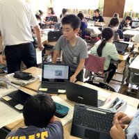 まず新聞に慣れ親しむ　我孫子市立湖北小学校　【ＮＩＥ報告　千葉県内実践校の取り組み】