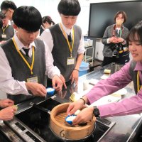 国際交流蒸しパンで　千葉商大生、台湾の高校生と　「田んぼアート」米活用