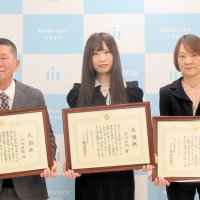 間一髪！延焼前に８０代男性救う　隣接するアパートで火災　近所の３人、玄関ガラス割り寝ていた男性連れ出す　市川市消防局から感謝状