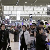 成田空港、早くも出国ラッシュ　国際線８３万人利用見込み　円安影響か、コロナ前に届かず