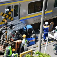 【速報】踏切でトラクターと列車衝突　ＪＲ成田線で運休や遅れ　香取