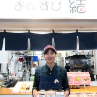 母の味生かしたおにぎり専門店オープン　千葉商科大「学生ベンチャー食堂」　シソ×チーズ　天かす×めんつゆ　タラコ×マヨ