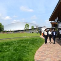 千葉公園に芝庭オープン　スタバや人気パン店などにぎわう　千葉市、記念式典も