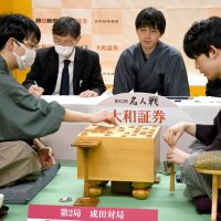 成田で将棋名人戦　藤井八冠「苦しい展開」打破　激闘制し感想戦も入念